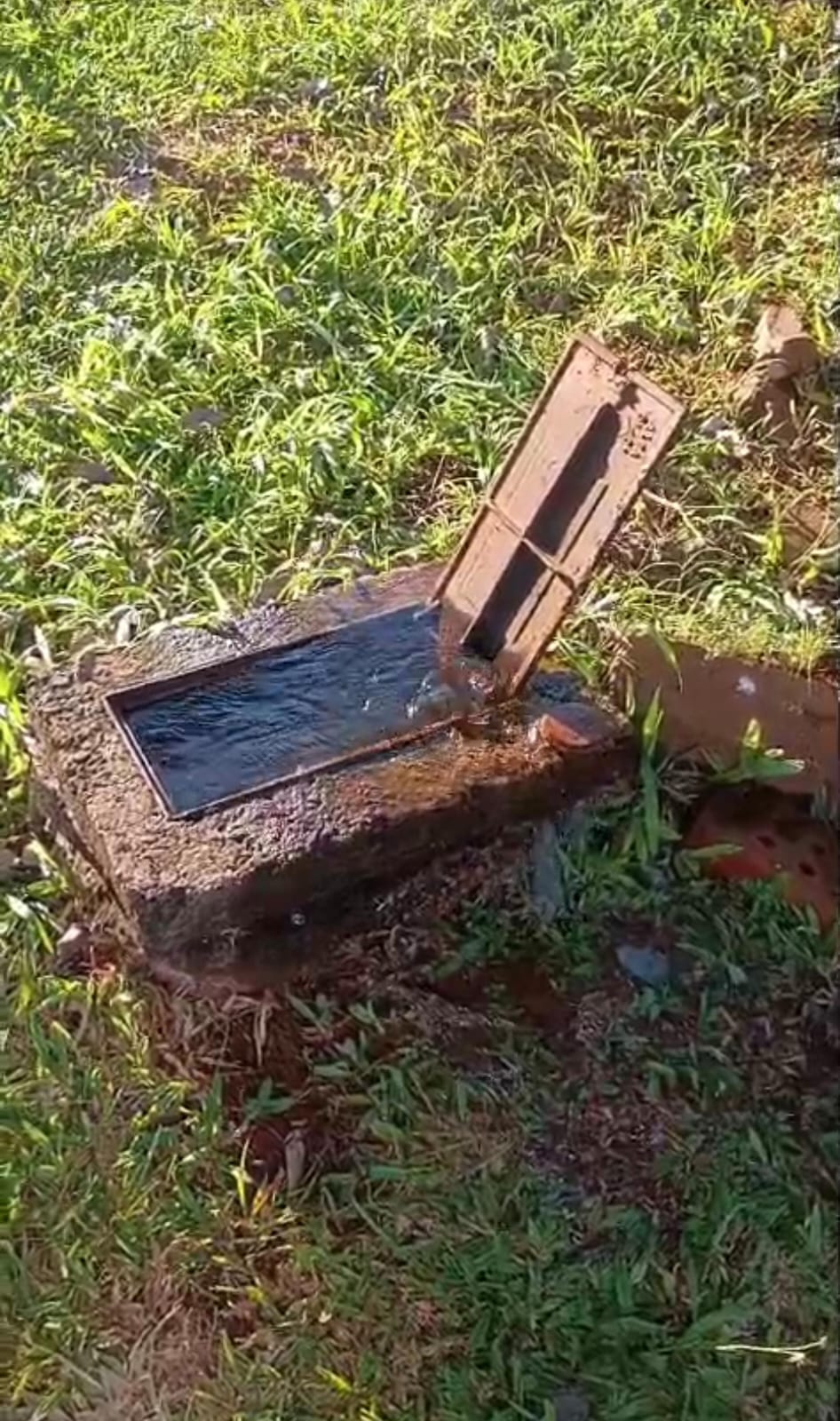 Robaron medidores de agua en el barrio Engwald de Eldorado